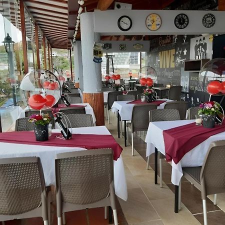Hotel Guatatur Guatapé Esterno foto