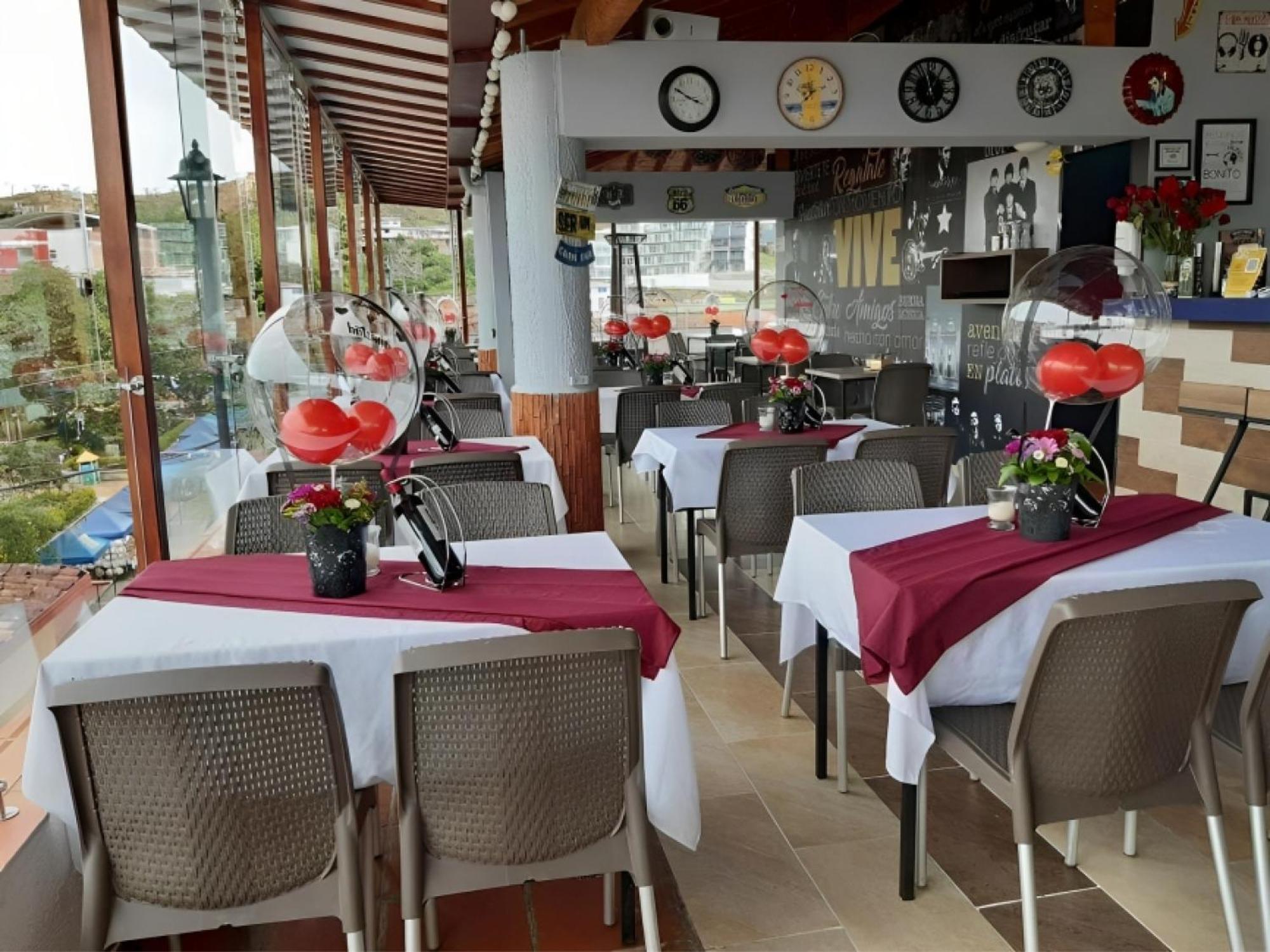 Hotel Guatatur Guatapé Esterno foto