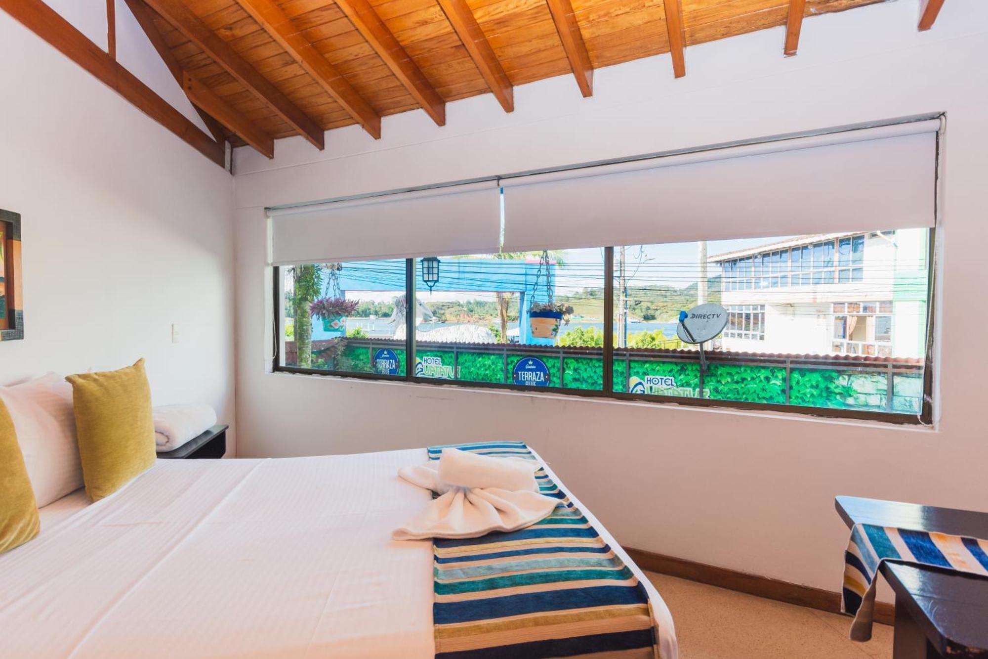 Hotel Guatatur Guatapé Esterno foto