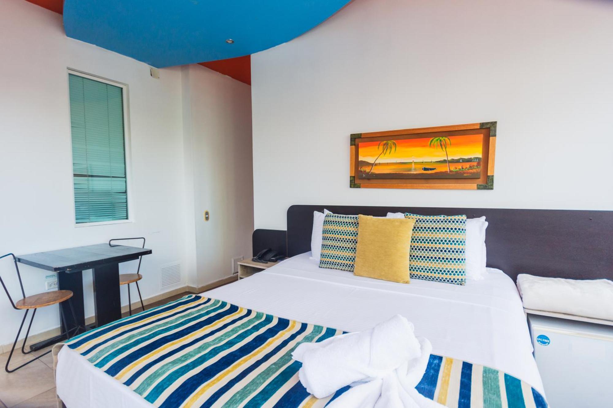 Hotel Guatatur Guatapé Esterno foto