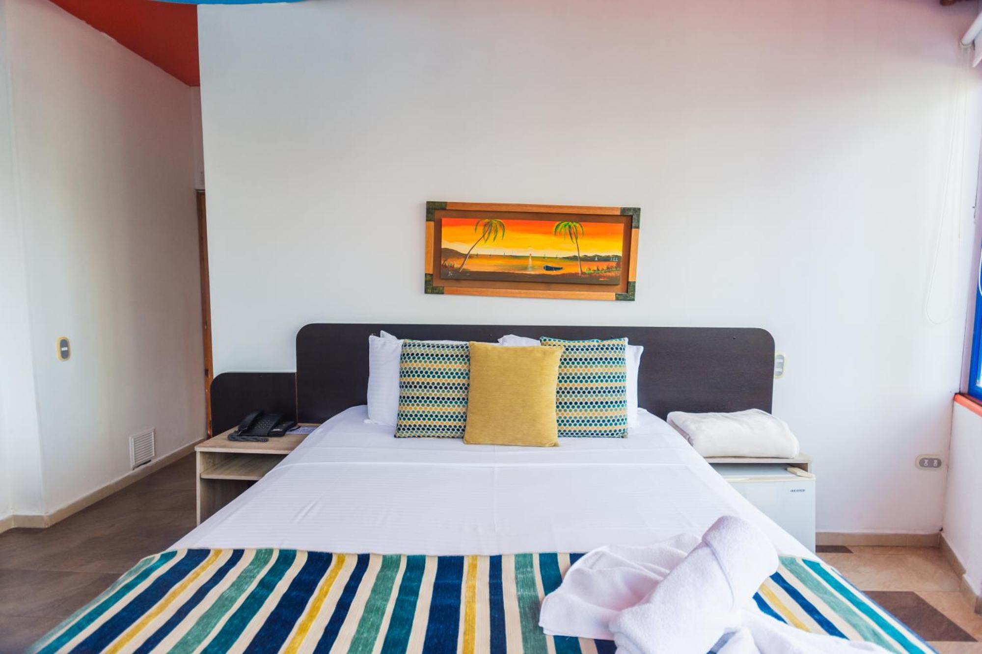 Hotel Guatatur Guatapé Esterno foto