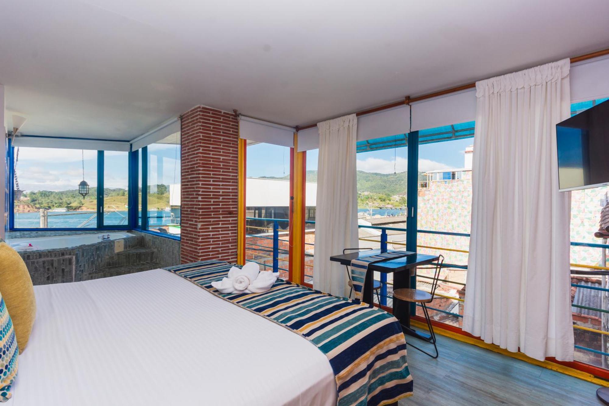 Hotel Guatatur Guatapé Esterno foto