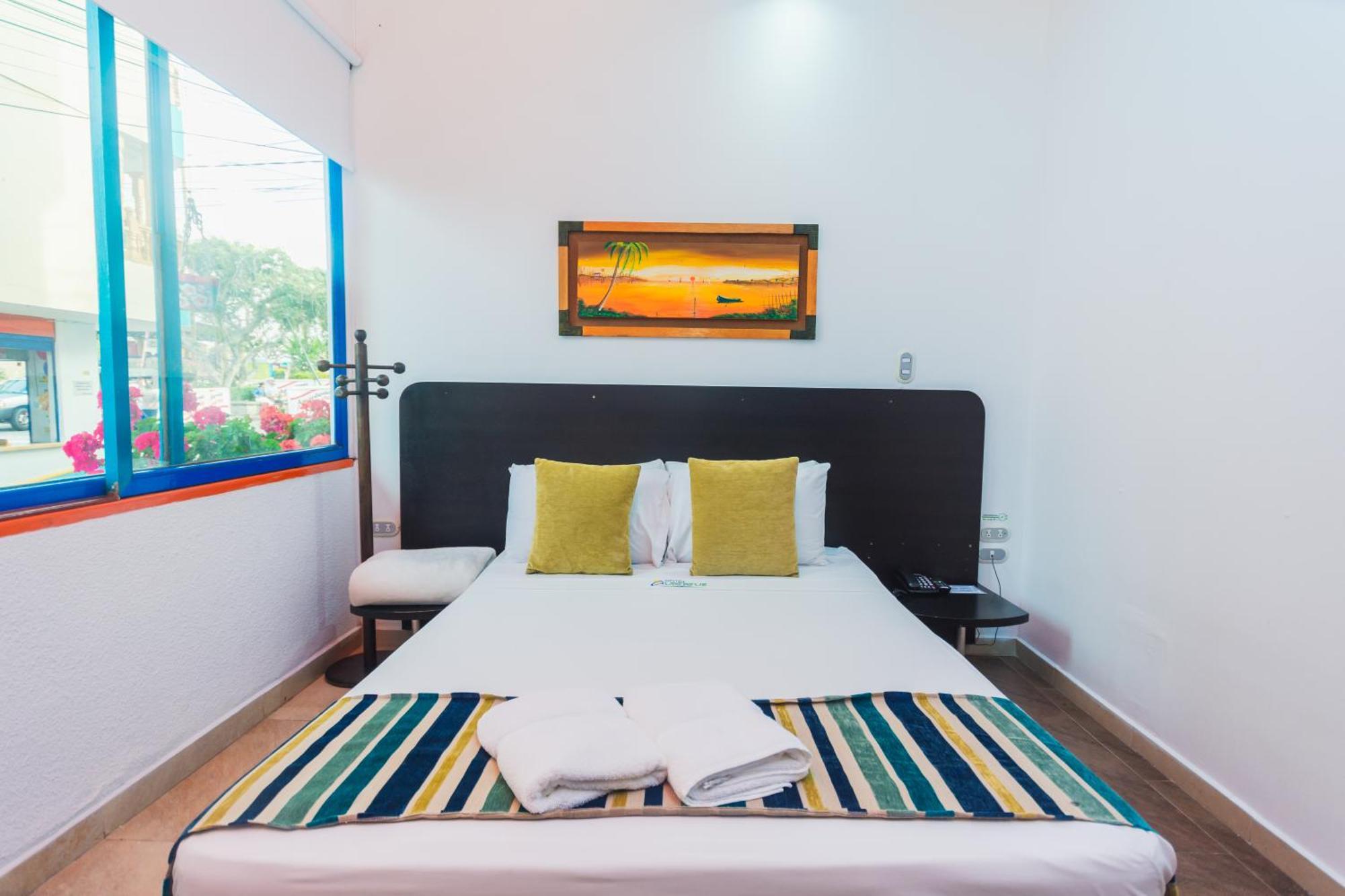 Hotel Guatatur Guatapé Esterno foto
