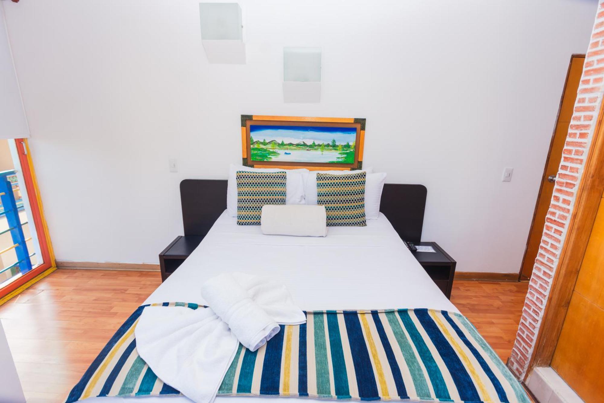Hotel Guatatur Guatapé Esterno foto
