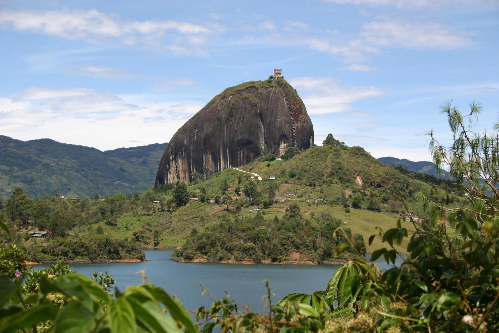 Hotel Guatatur Guatapé Esterno foto