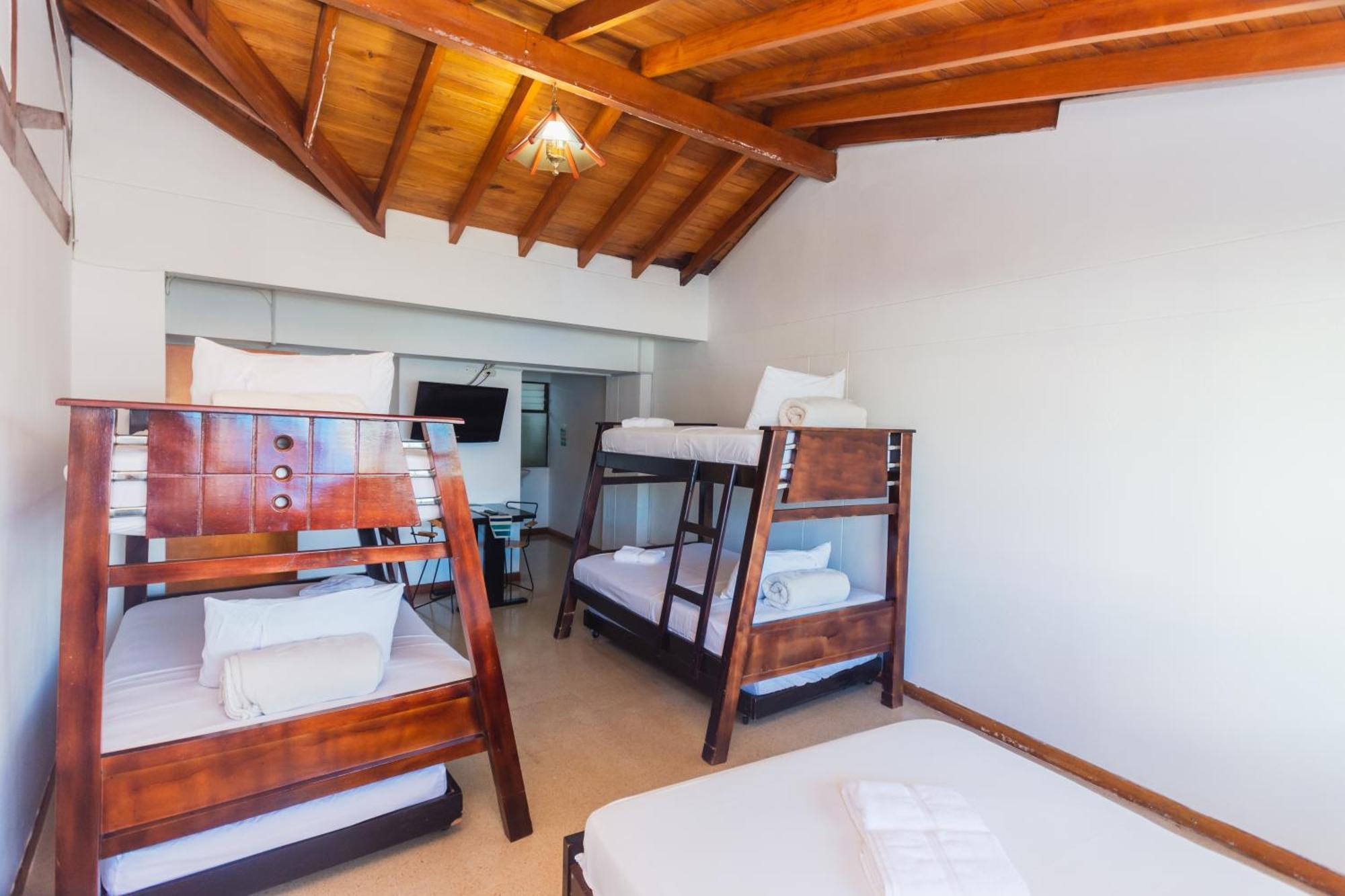Hotel Guatatur Guatapé Esterno foto