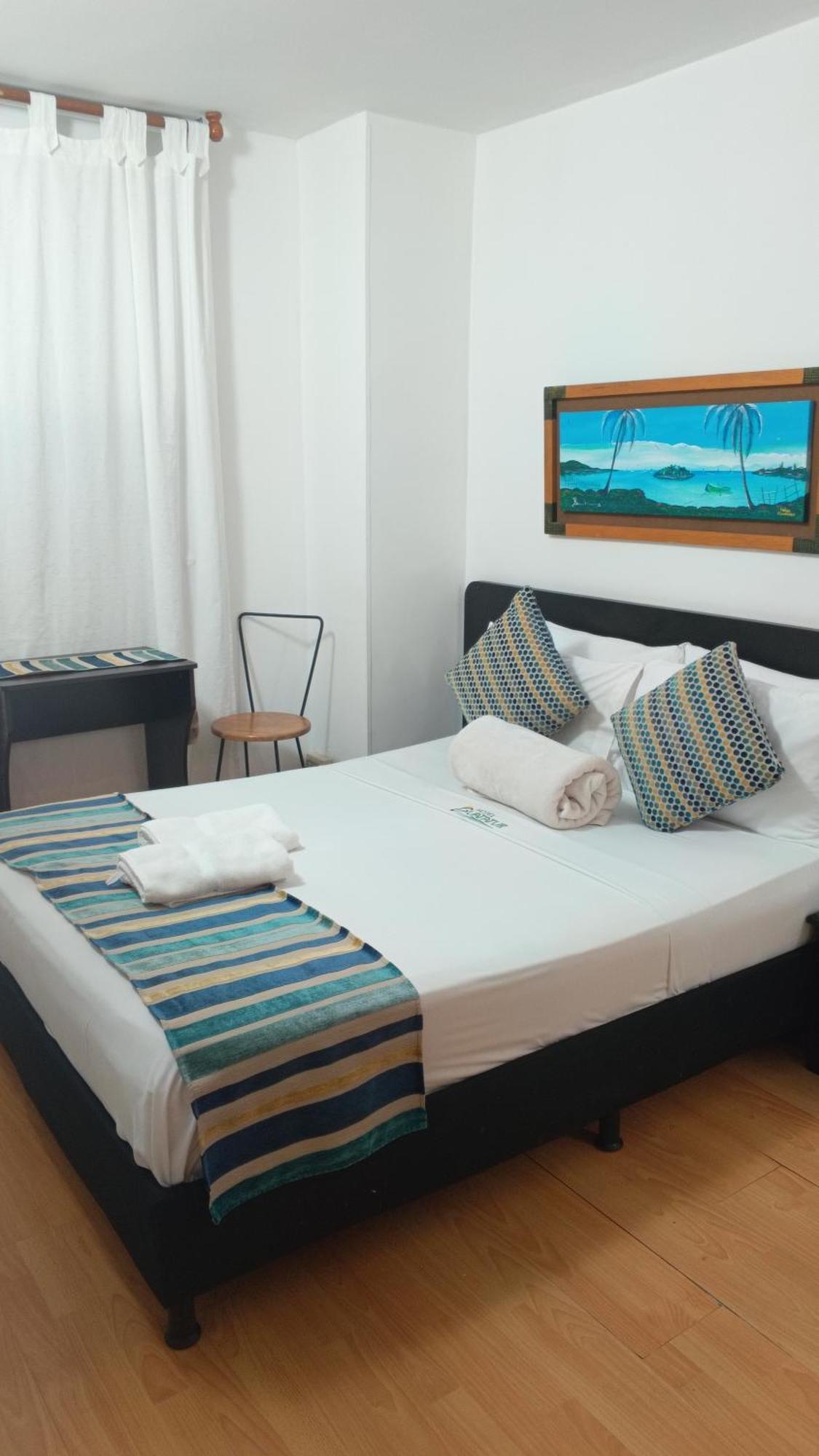 Hotel Guatatur Guatapé Esterno foto